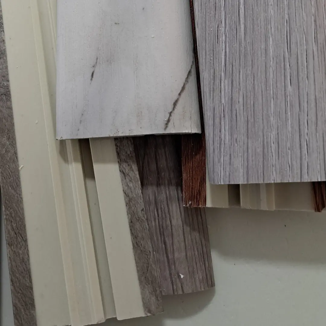 Cubrejuntas Vinílicos Modelo R