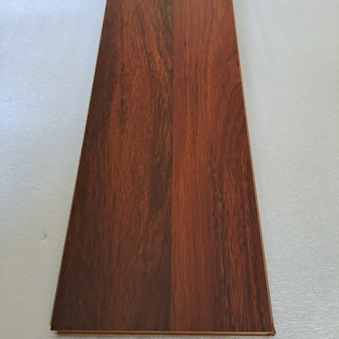 Piso Flotante Brillante MAKARI